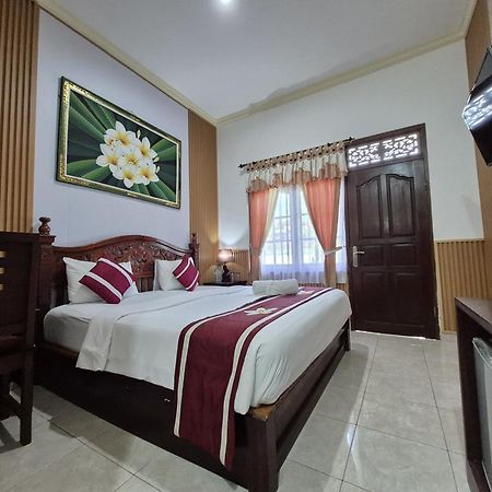Frangipani Homestay Nusa Dua  Buitenkant foto