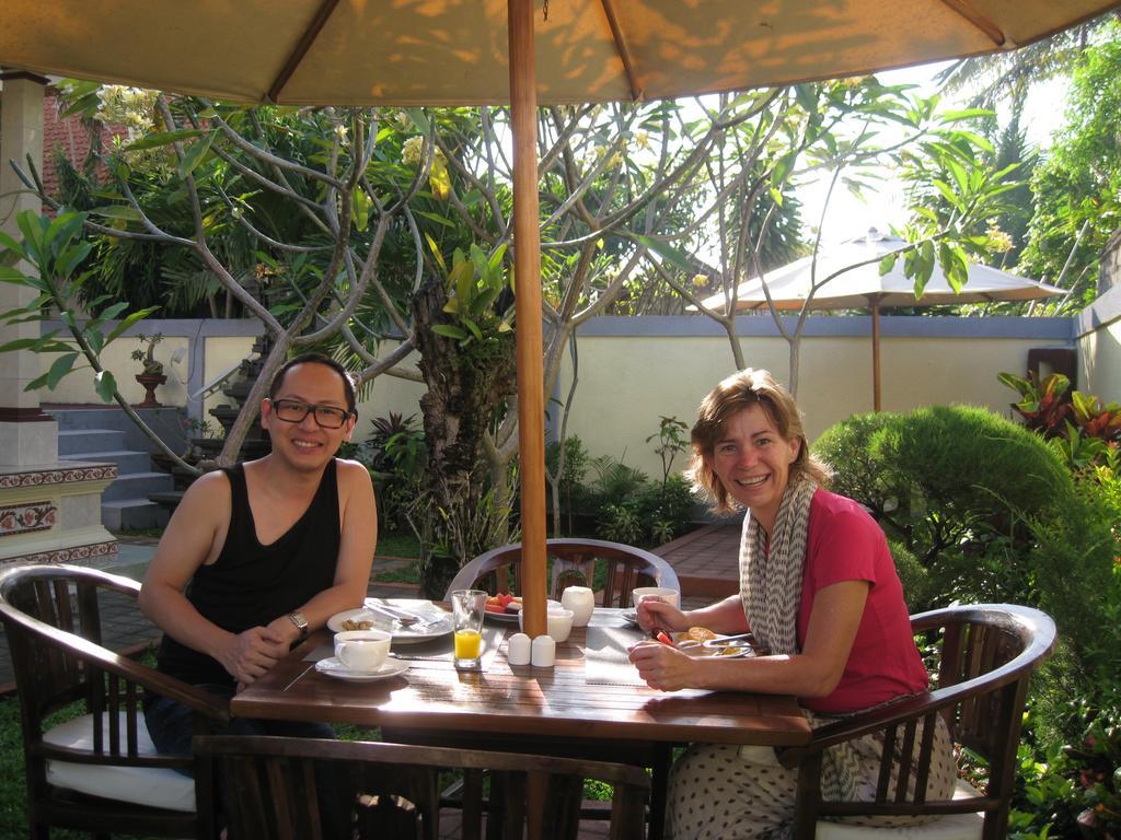 Frangipani Homestay Nusa Dua  Buitenkant foto