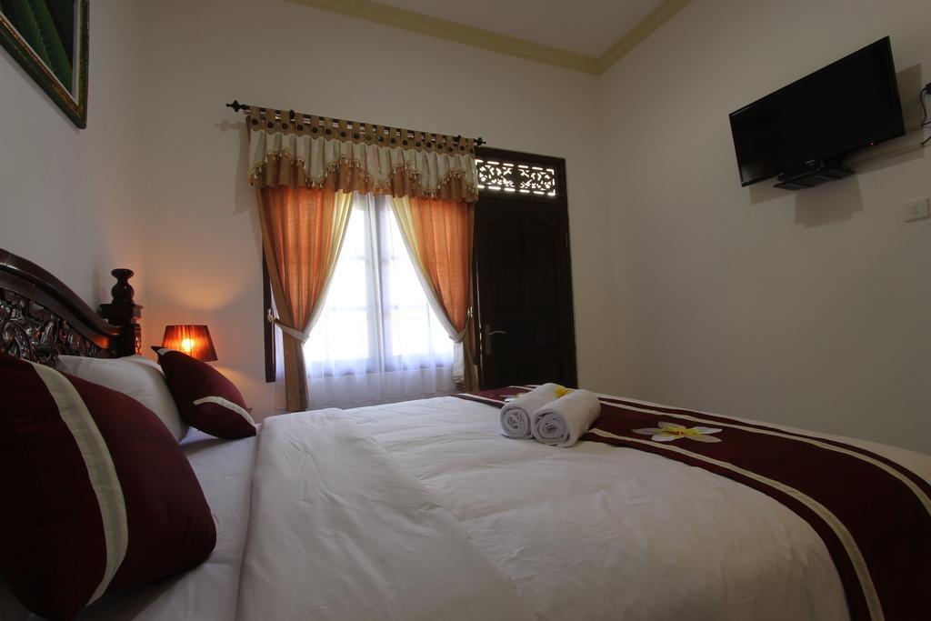 Frangipani Homestay Nusa Dua  Buitenkant foto