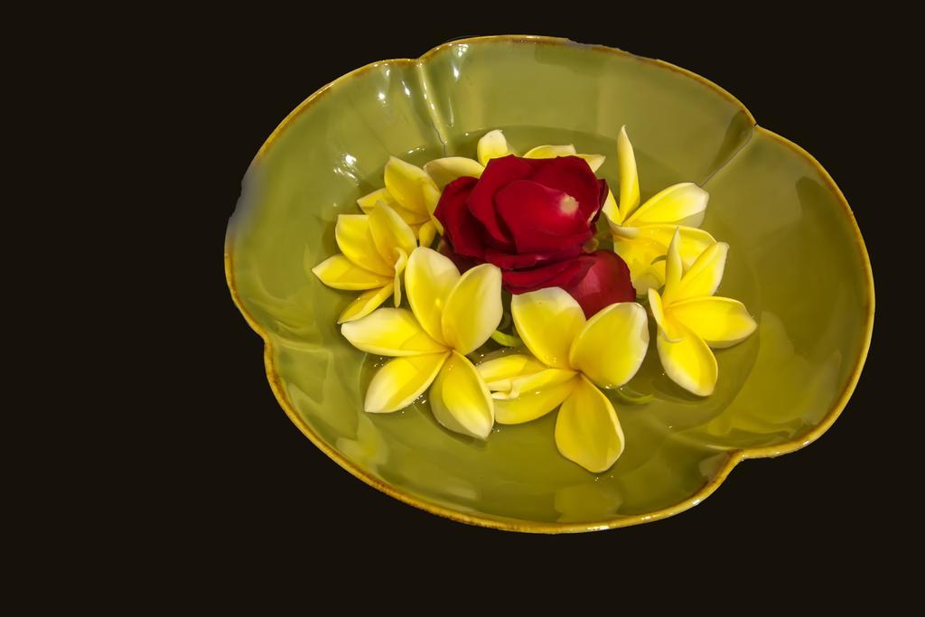 Frangipani Homestay Nusa Dua  Buitenkant foto