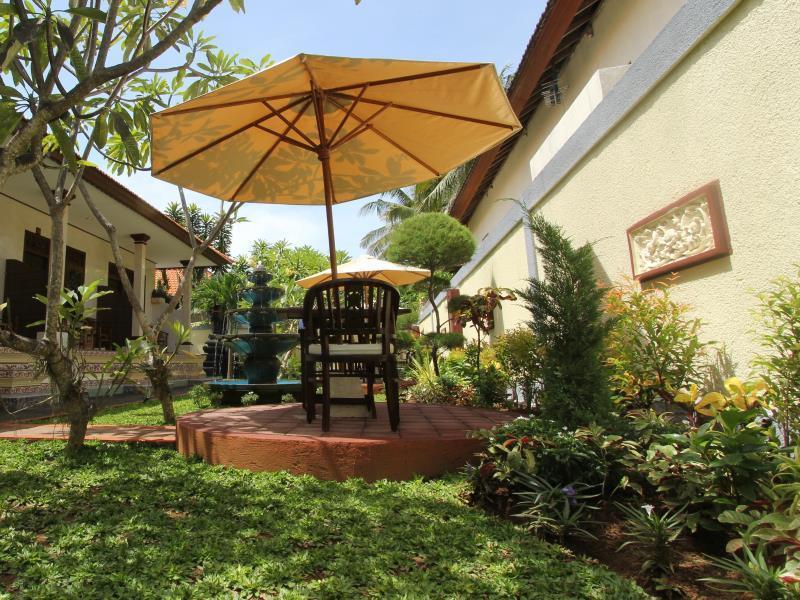 Frangipani Homestay Nusa Dua  Buitenkant foto